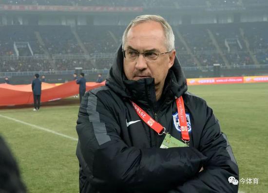 九游体育-清晨体能课后，莱比锡复出首秀备战亚冠，球迷炸锅，临场指挥获称赞-九游体育